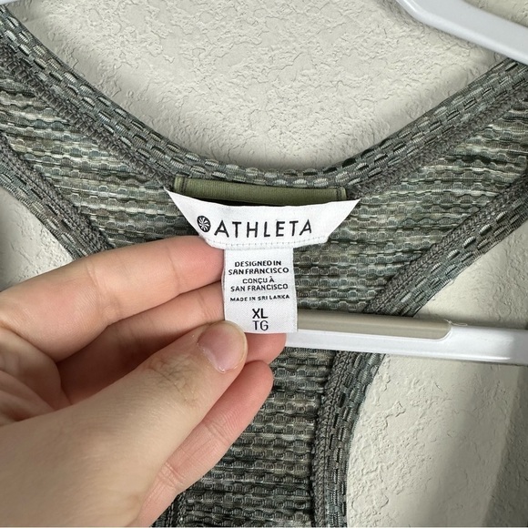 Athleta Green Gray Ultimate Scoop Mesh Athletic Athleisure Tank Top Size XL - Picture 3 of 6
